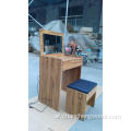 خزان خشبي بسيط أو طاولة دبوس مع درج